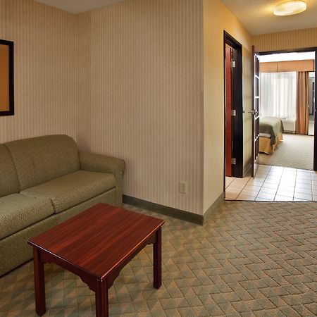 Spark By Hilton Lansing Εξωτερικό φωτογραφία