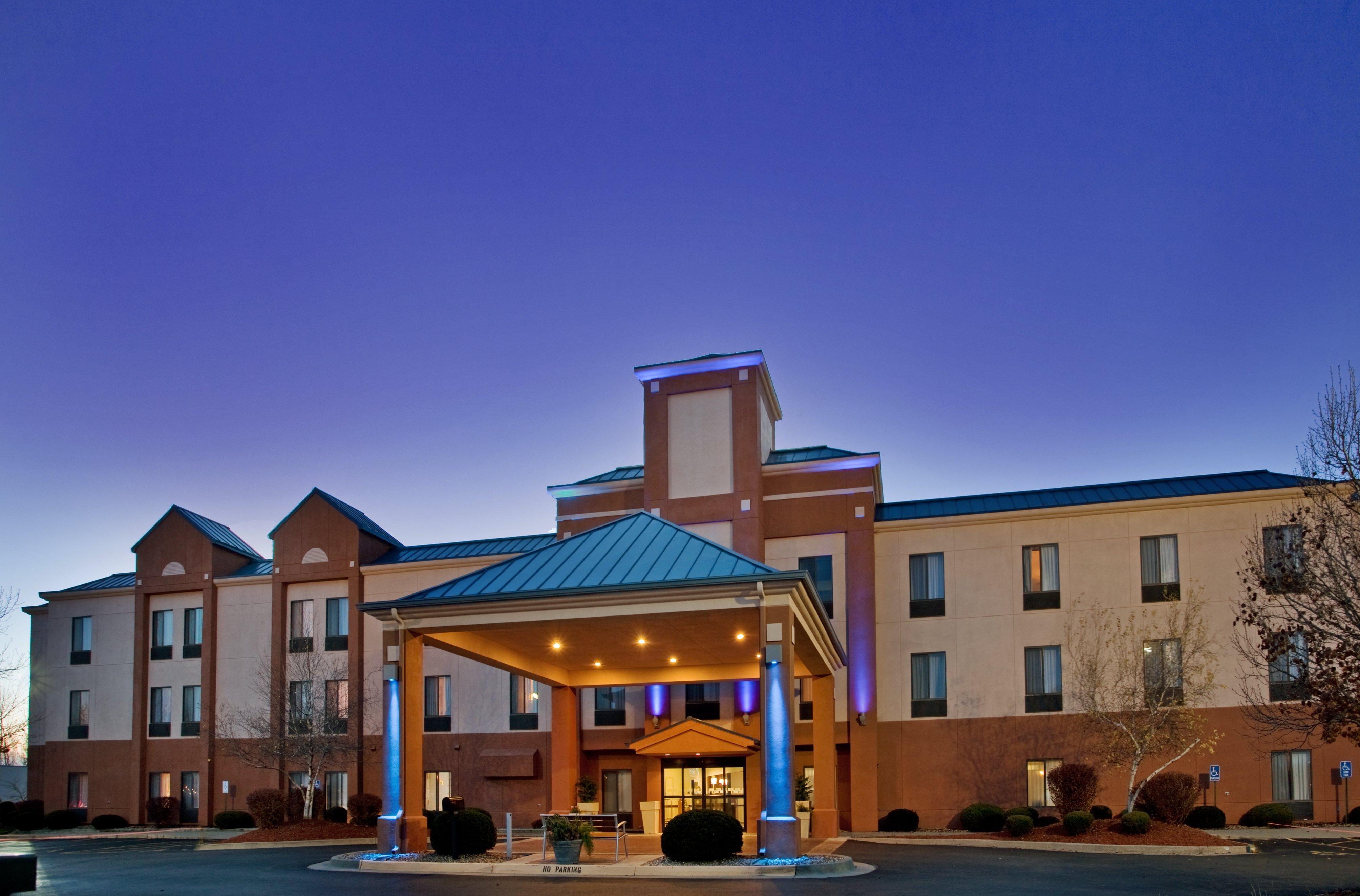 Spark By Hilton Lansing Εξωτερικό φωτογραφία