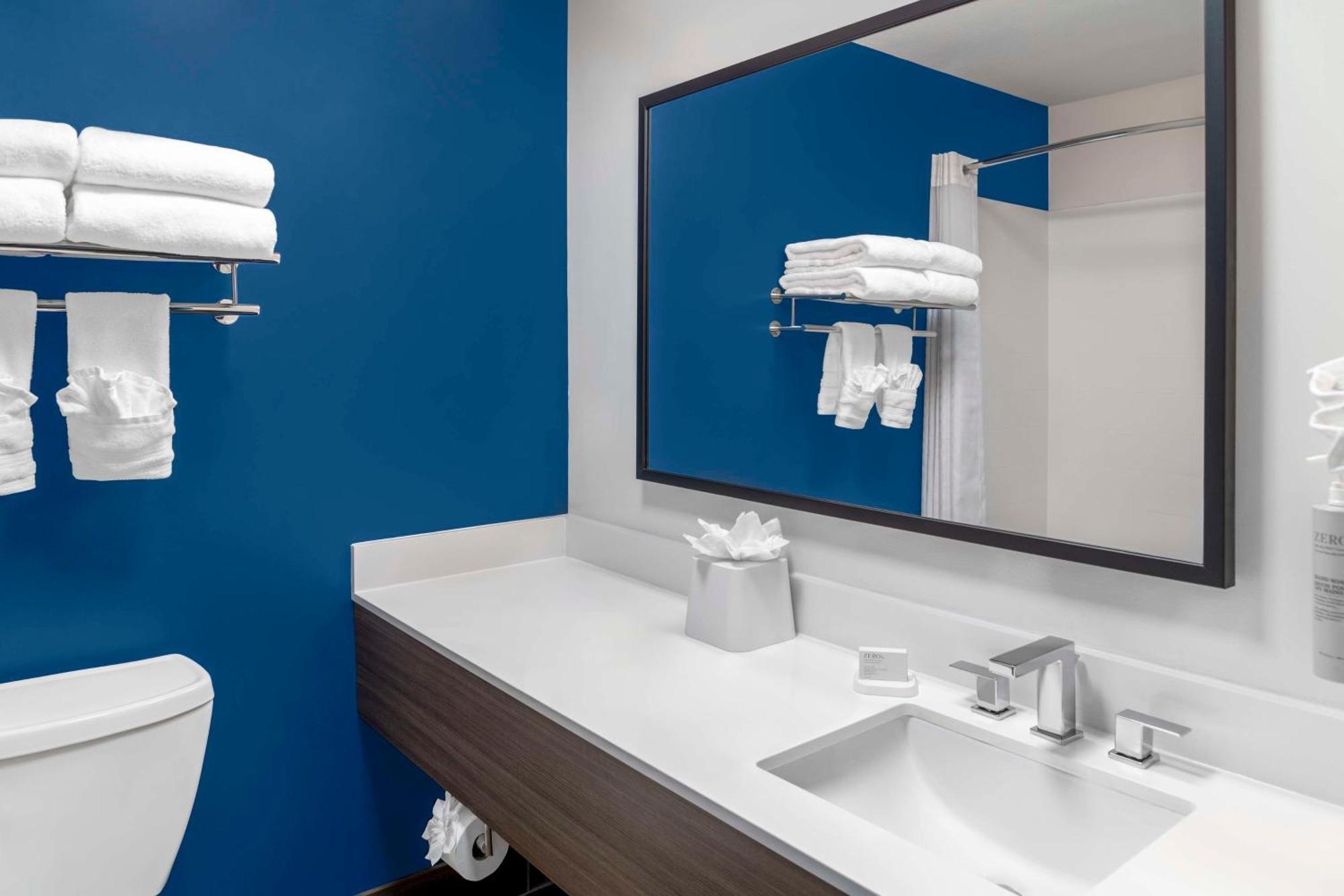 Spark By Hilton Lansing Εξωτερικό φωτογραφία