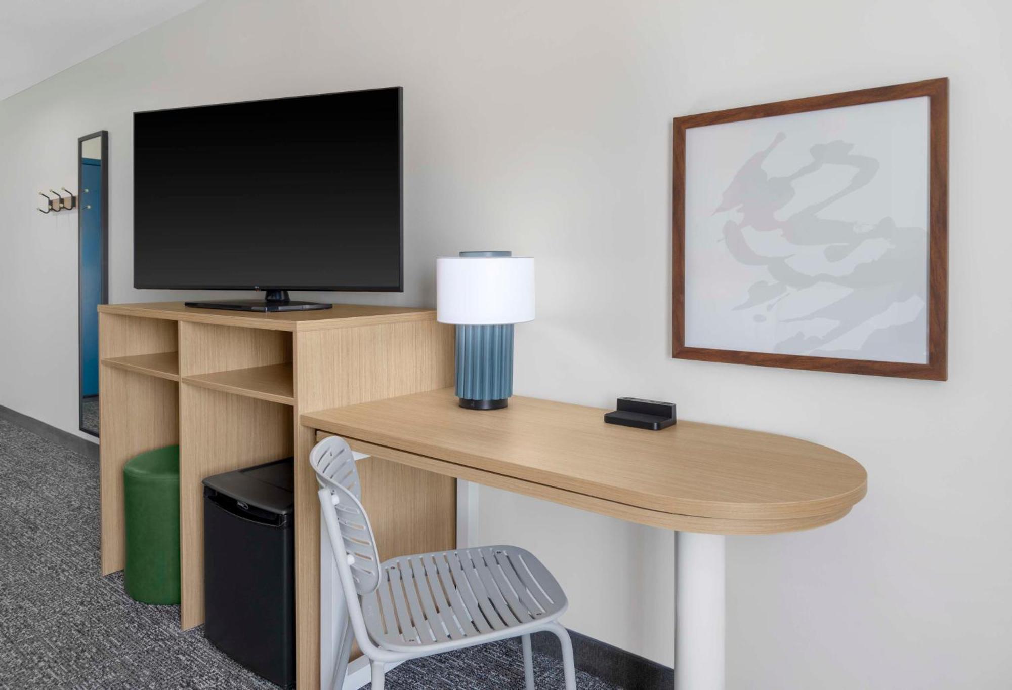 Spark By Hilton Lansing Εξωτερικό φωτογραφία