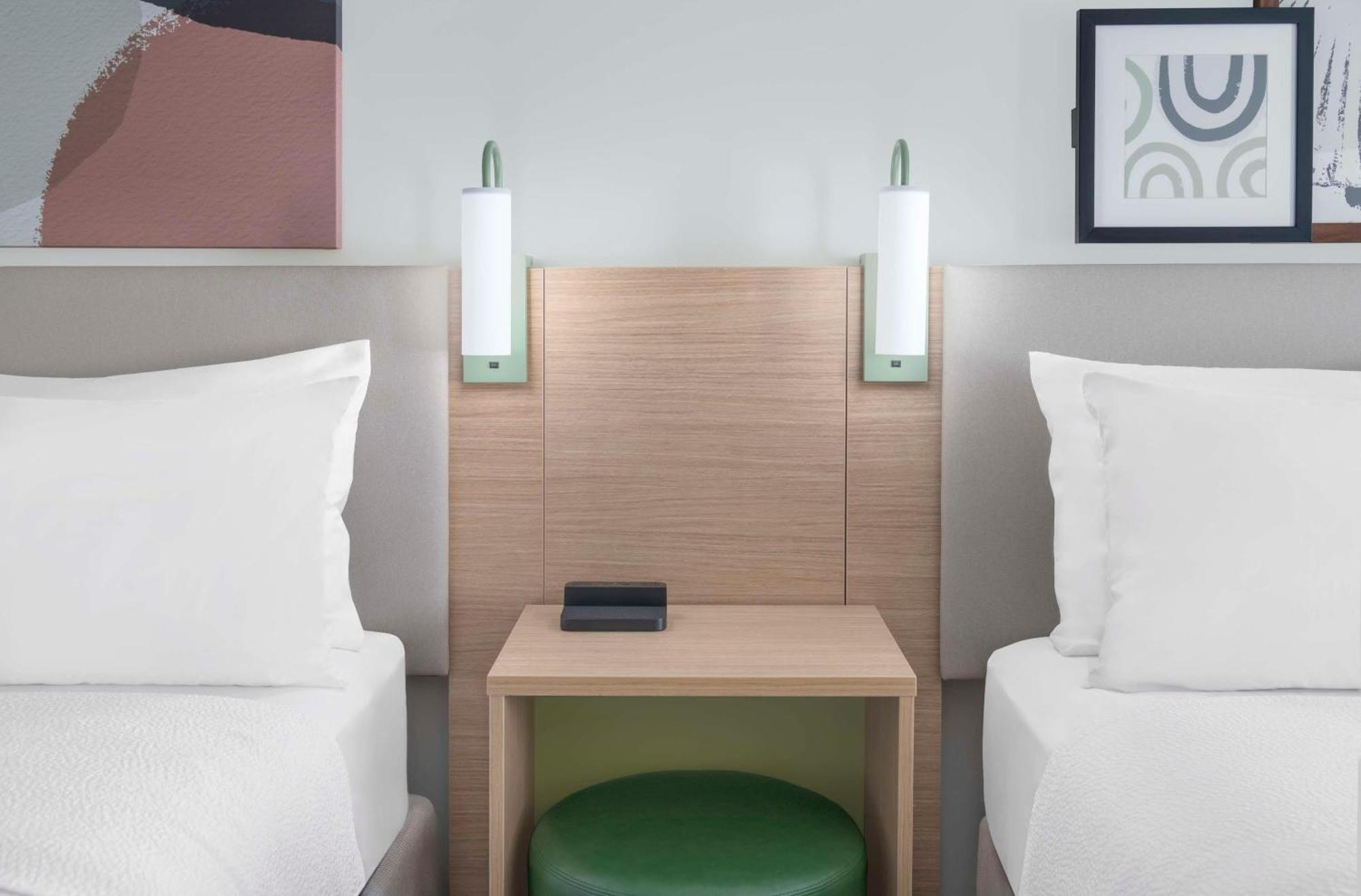 Spark By Hilton Lansing Εξωτερικό φωτογραφία