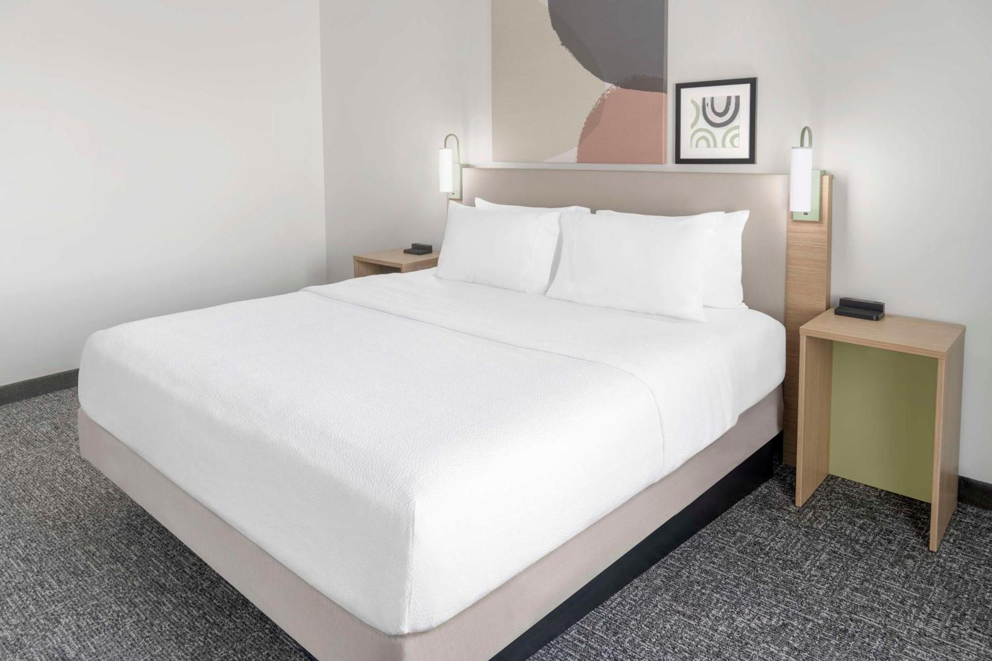 Spark By Hilton Lansing Εξωτερικό φωτογραφία
