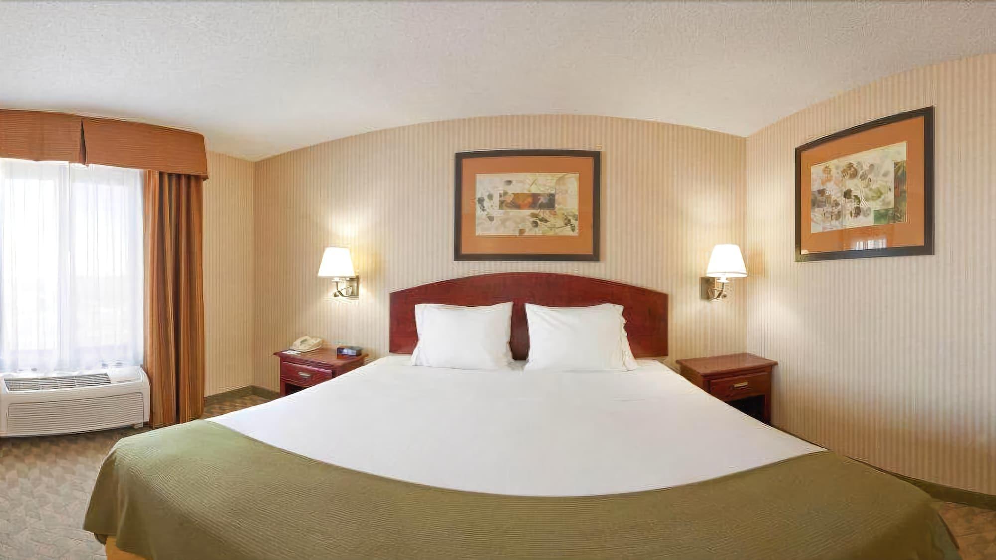Spark By Hilton Lansing Εξωτερικό φωτογραφία